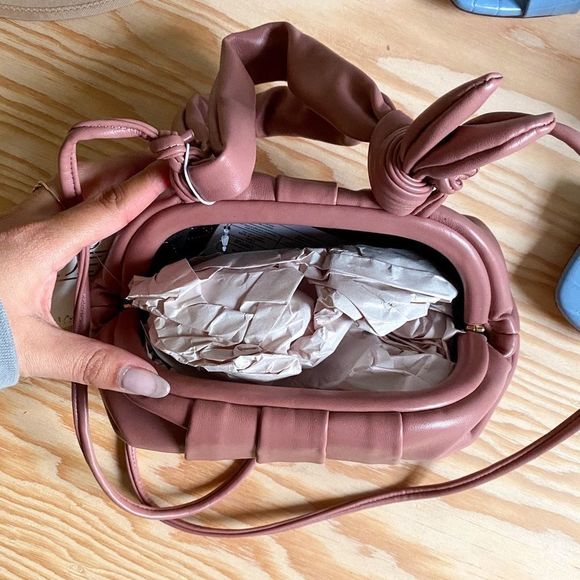Pink crossbody soft vegan leather bag - Picture 2 of 5